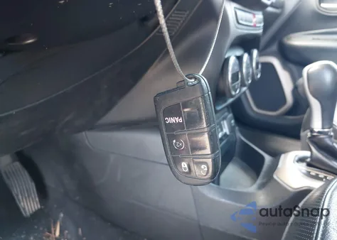 2016 Jeep Renegade Limited из США, поврежденный, VIN ZACCJADT2GPC84448